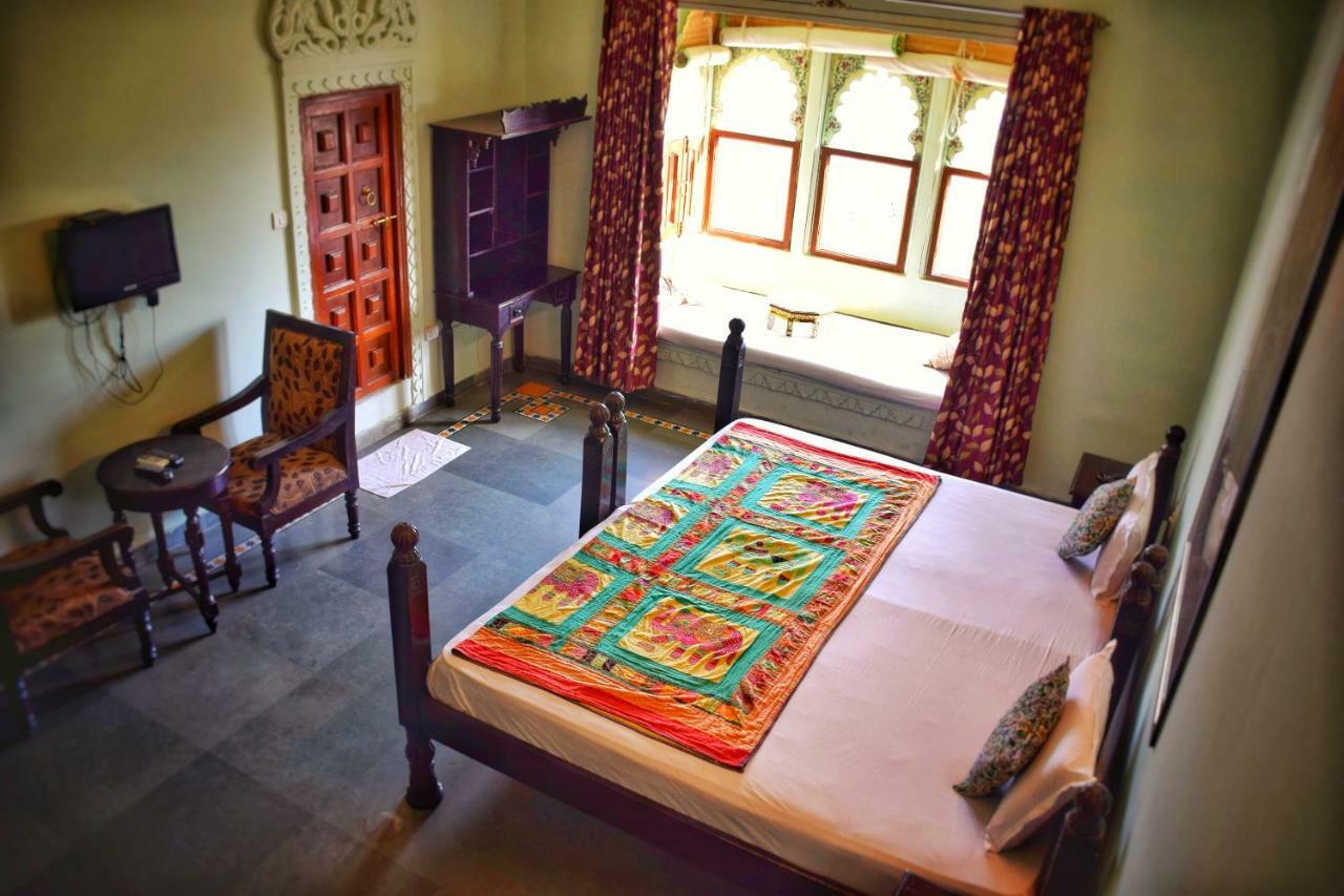 Hotel Kurabar Kothi Удайпур Екстер'єр фото