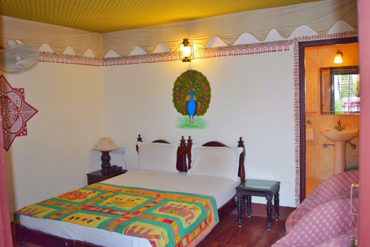 Hotel Kurabar Kothi Удайпур Екстер'єр фото